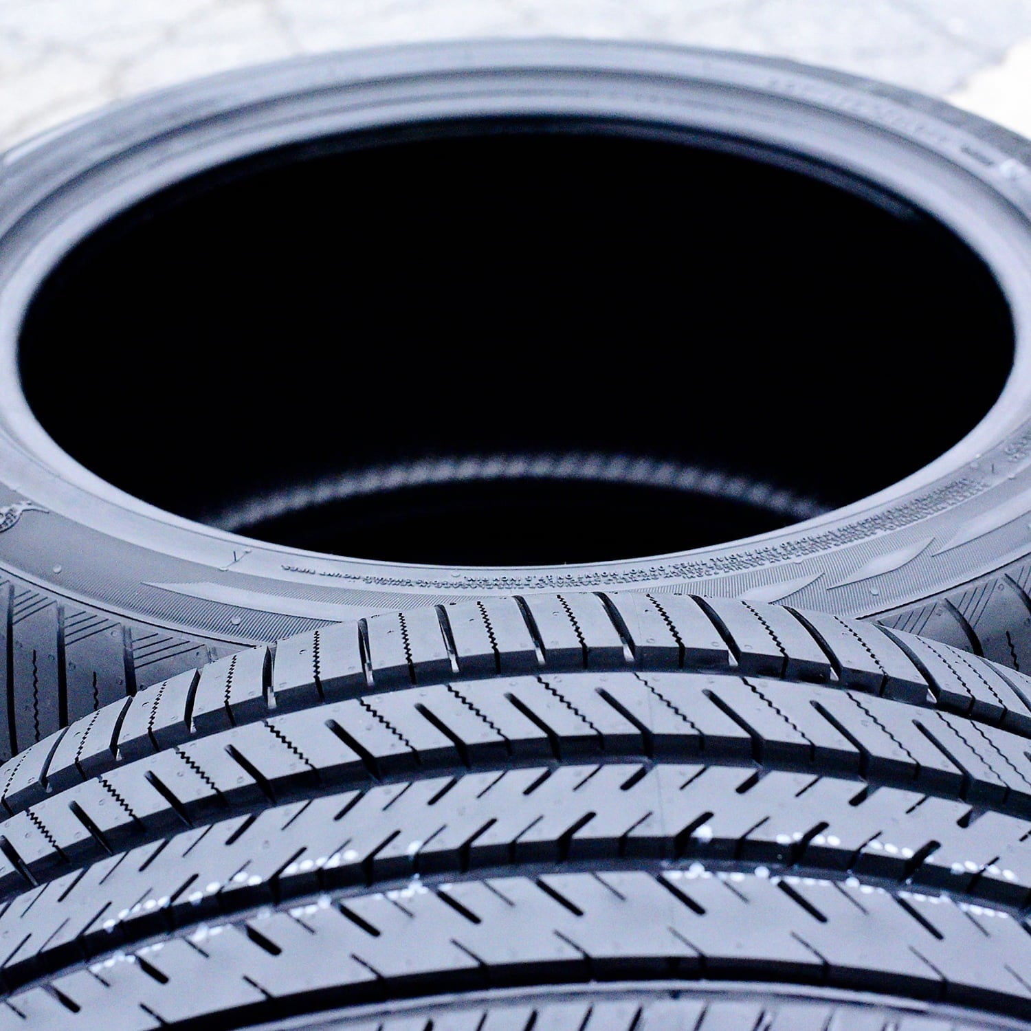 Set of 4 (FOUR) Atlas Force UHP 245/45R20 ZR 103Y XL A/S High Performance All Season Tires Fits: 2005-10 Chrysler 300 C SRT8, 2006-10 Dodge Charger SRT8